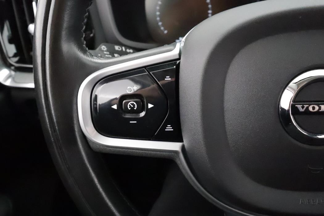 VOLVO V60 2022