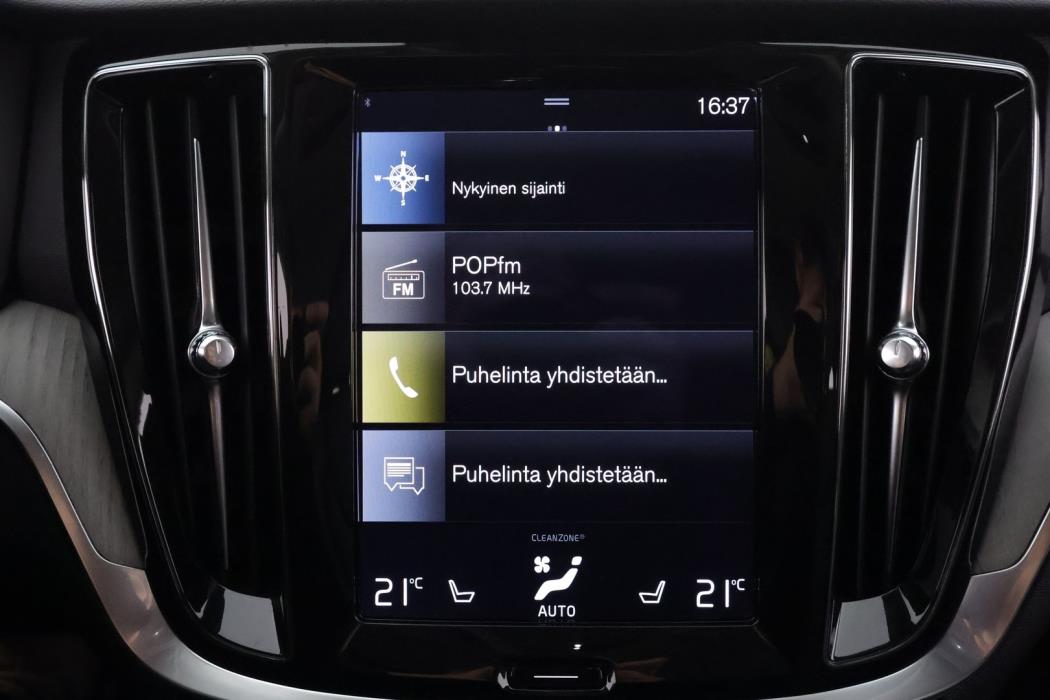 VOLVO V60 2022
