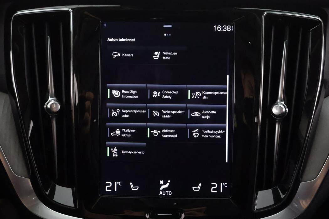 VOLVO V60 2022