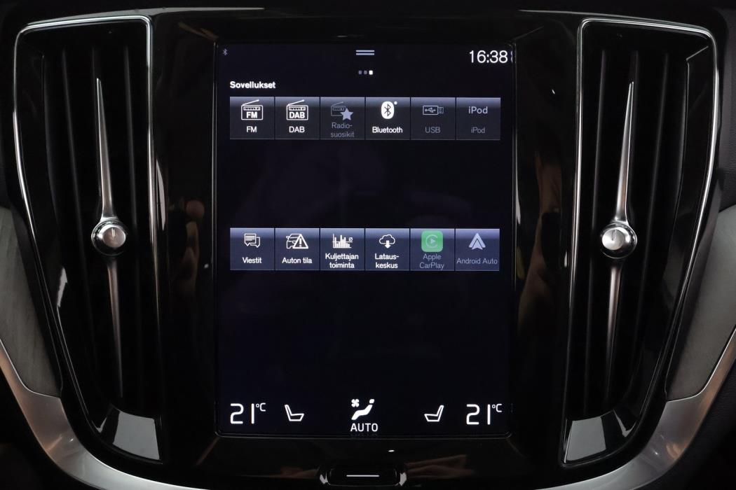 VOLVO V60 2022