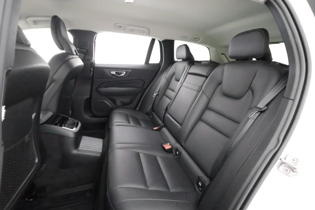 VOLVO V60 2022