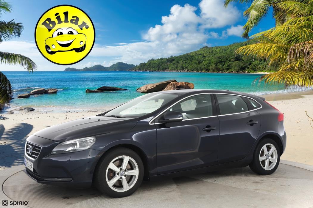 VOLVO V40 2016