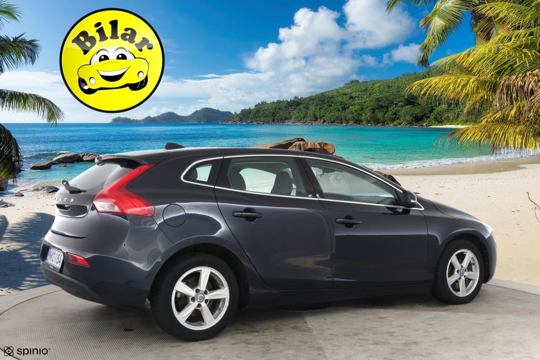 VOLVO V40 2016
