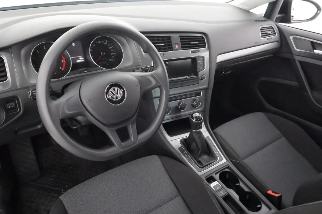 VOLKSWAGEN Golf 2016