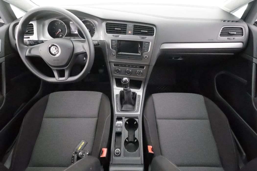 VOLKSWAGEN Golf 2016