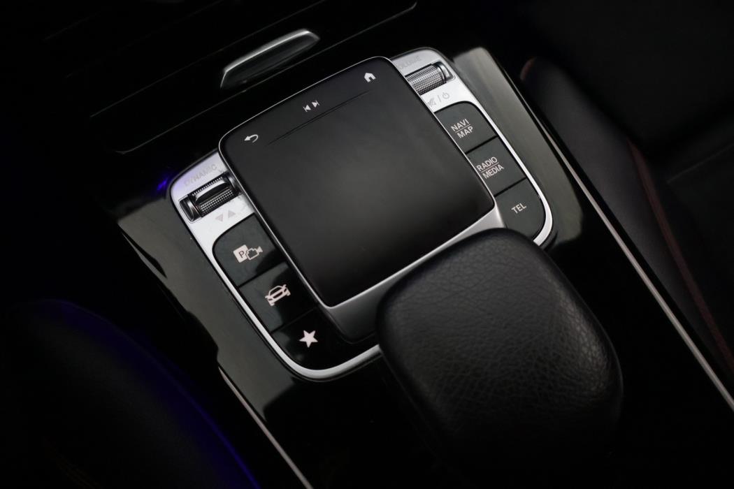 MERCEDES-BENZ A 2019