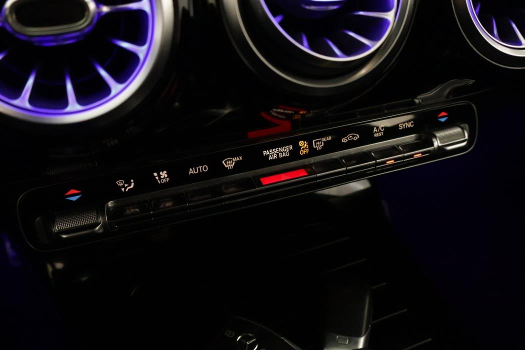 MERCEDES-BENZ A 2019