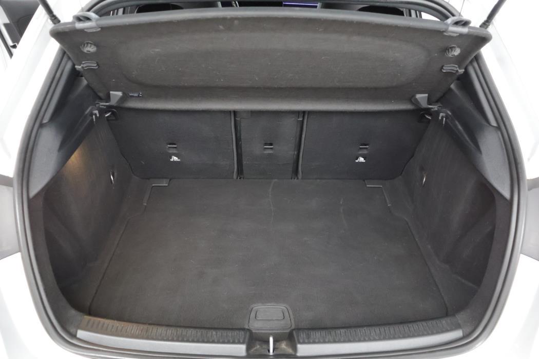 MERCEDES-BENZ A 2019