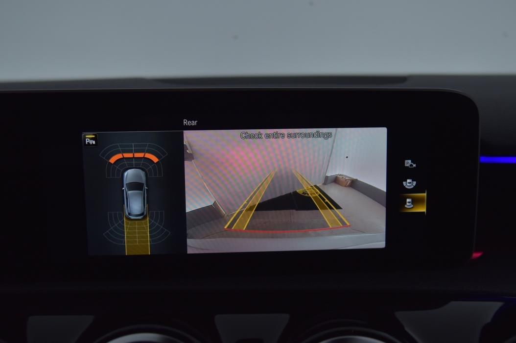 MERCEDES-BENZ A 2019