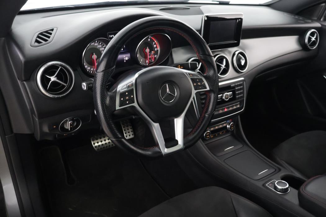MERCEDES-BENZ CLA 2013