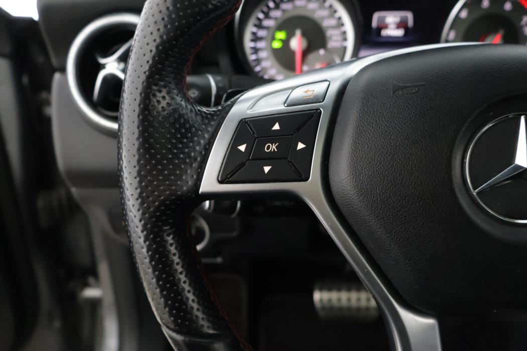 MERCEDES-BENZ CLA 2013