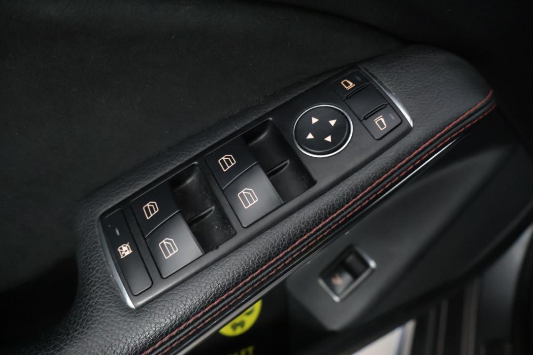 MERCEDES-BENZ CLA 2013