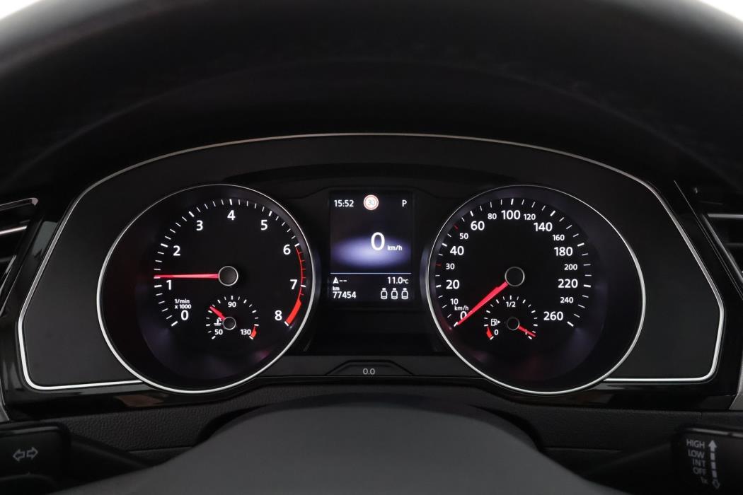 VOLKSWAGEN Passat 2021