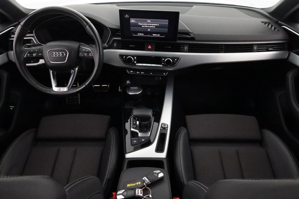 AUDI A4 2021