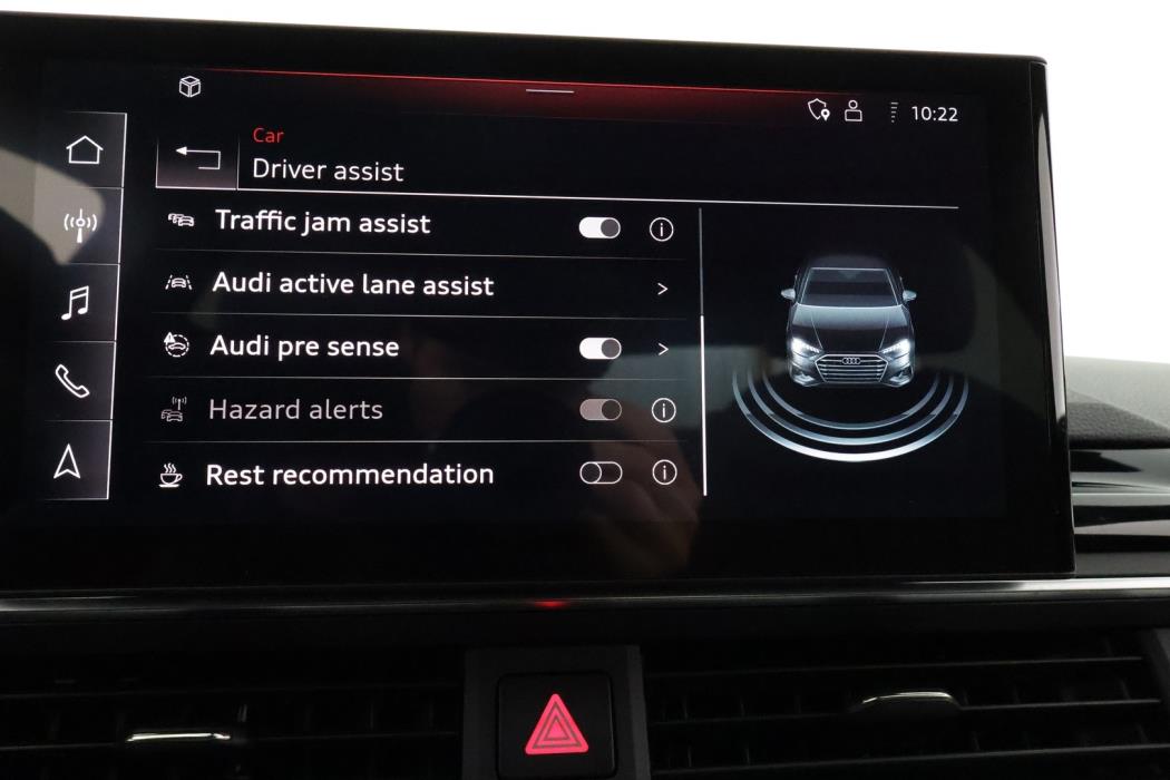 AUDI A4 2021