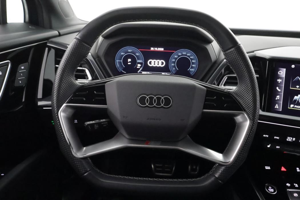 AUDI Q4 e-tron 2023