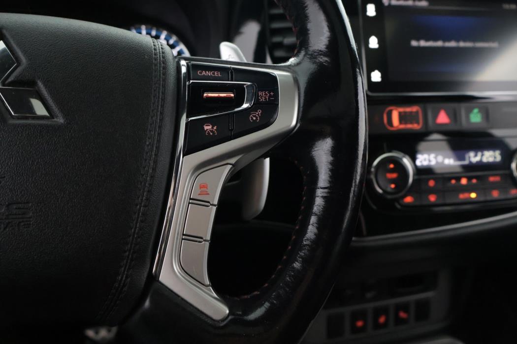 MITSUBISHI Outlander 2018