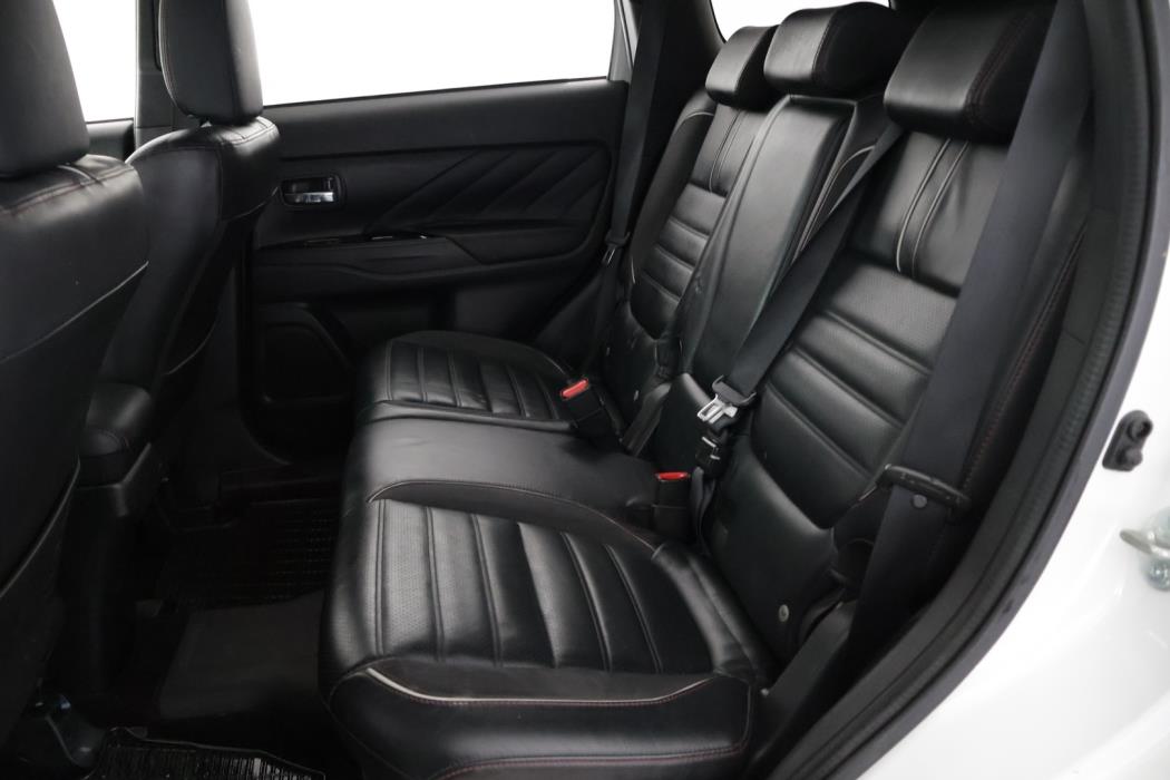 MITSUBISHI Outlander 2018