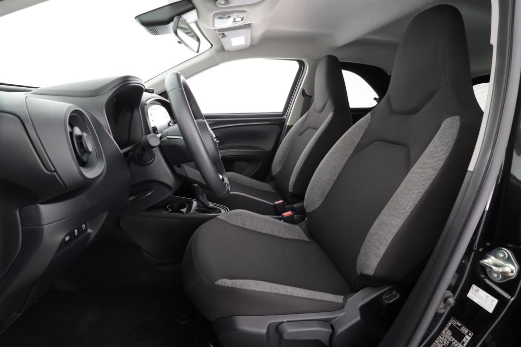 TOYOTA Aygo X 2023