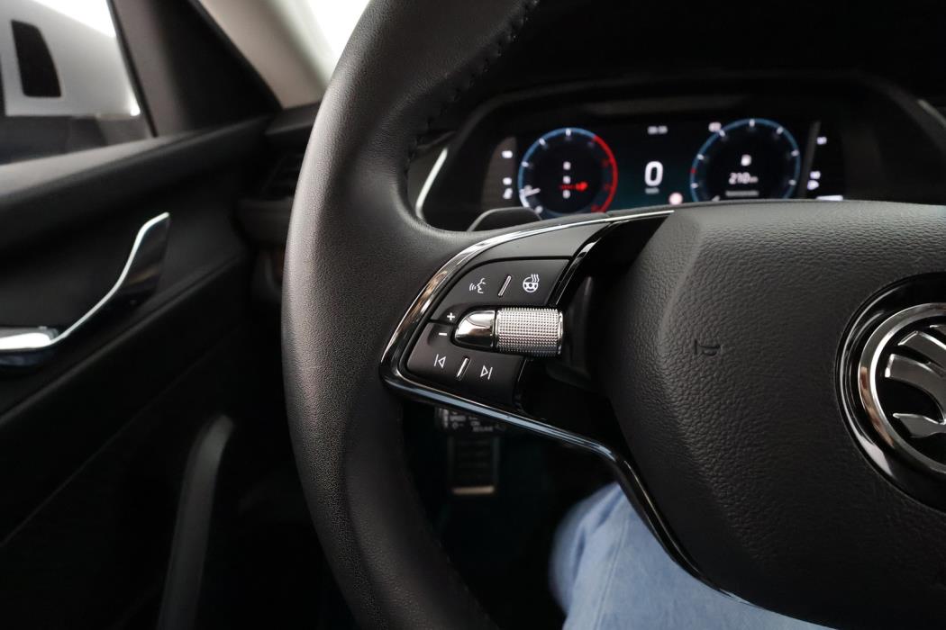 SKODA OCTAVIA 2021