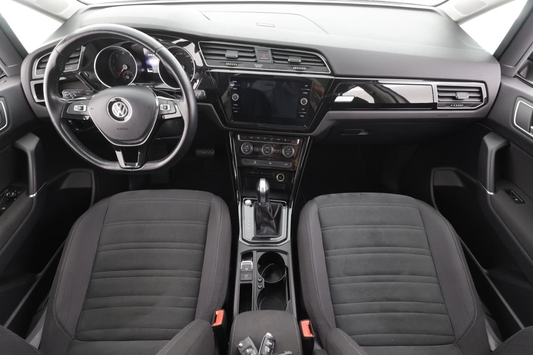VOLKSWAGEN TOURAN 2018