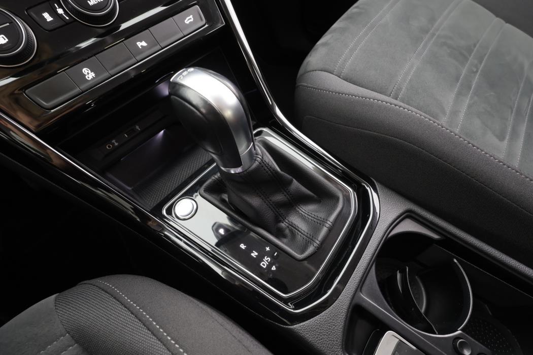 VOLKSWAGEN TOURAN 2018