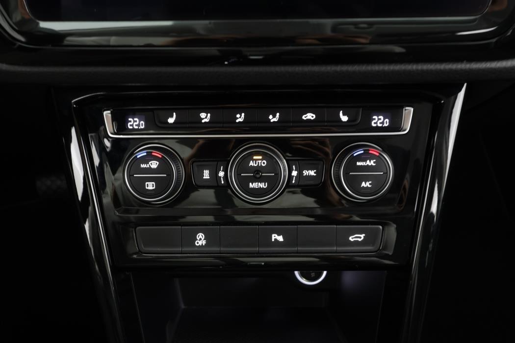 VOLKSWAGEN TOURAN 2018