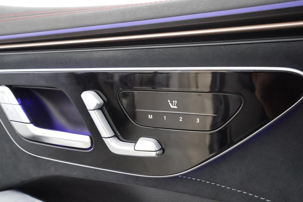 MERCEDES-BENZ EQE SUV 2025