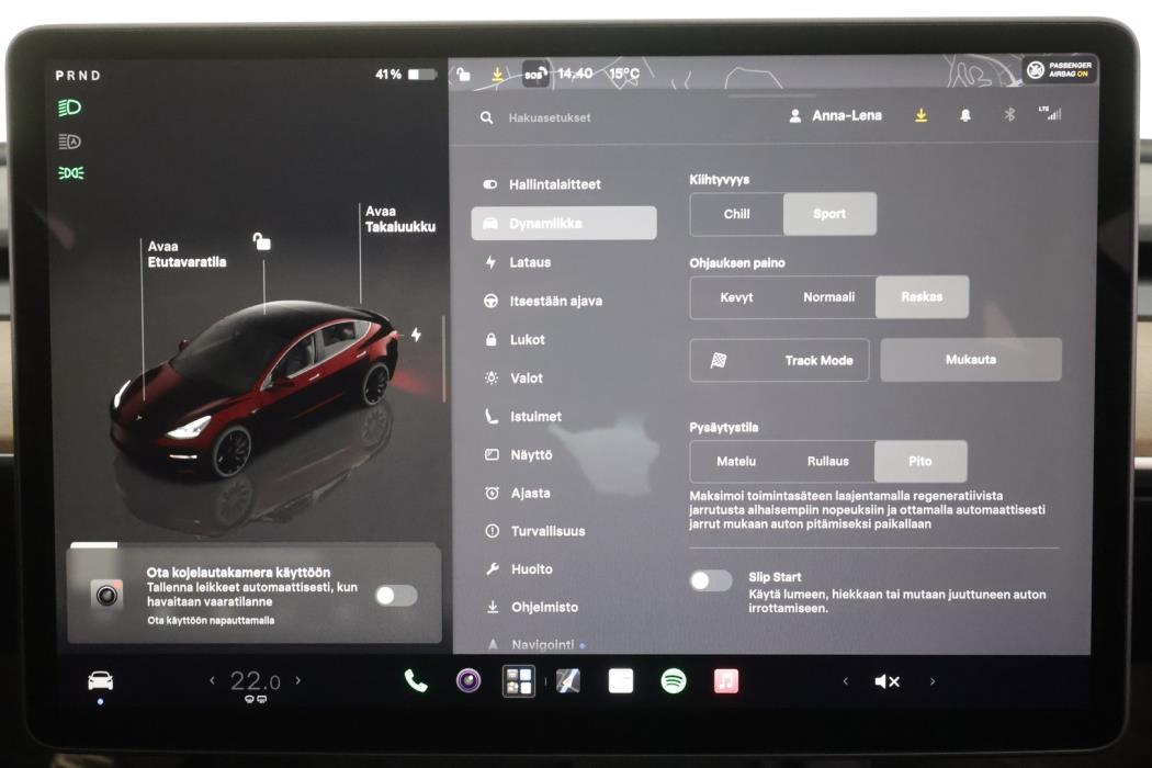 TESLA MODEL 3 2023