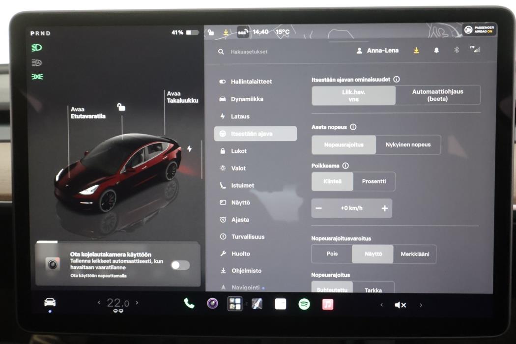 TESLA MODEL 3 2023