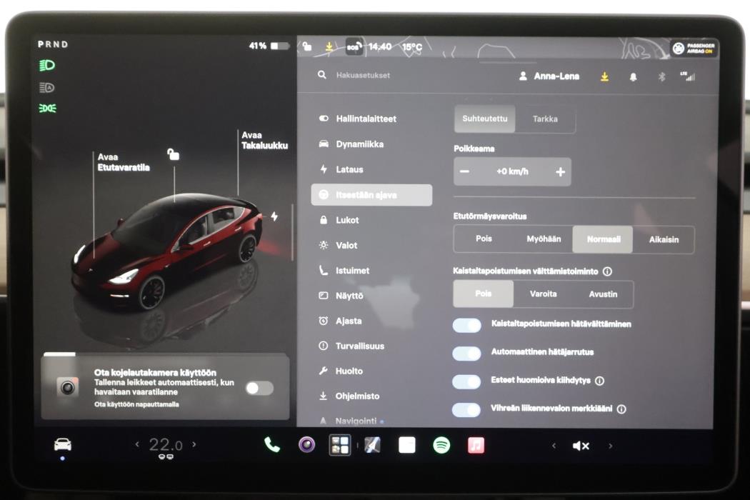 TESLA MODEL 3 2023