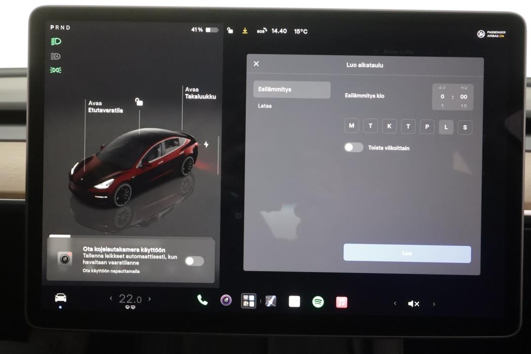 TESLA MODEL 3 2023