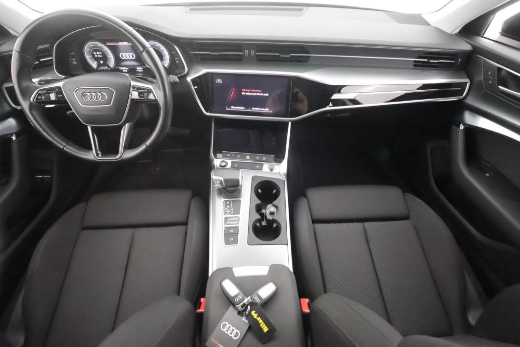 AUDI A6 2024