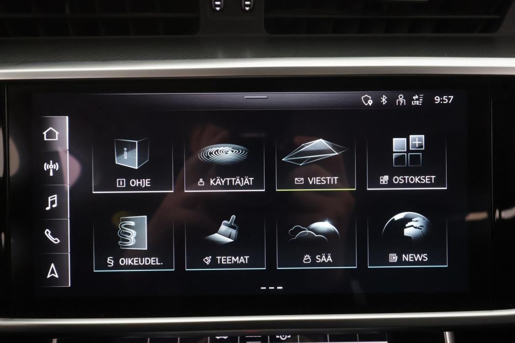 AUDI A6 2024