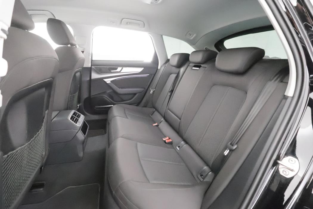 AUDI A6 2024