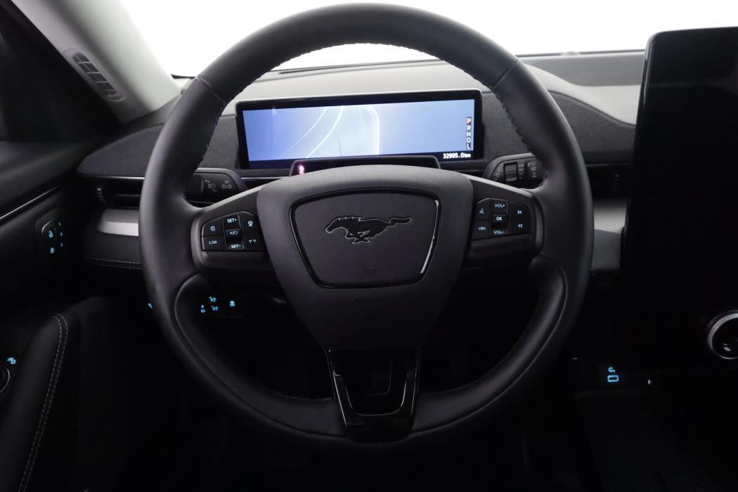 FORD MUSTANG MACH-E 2023