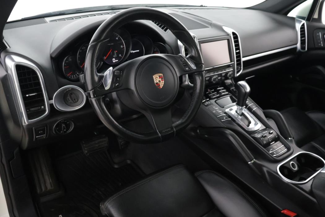 PORSCHE Cayenne 2012