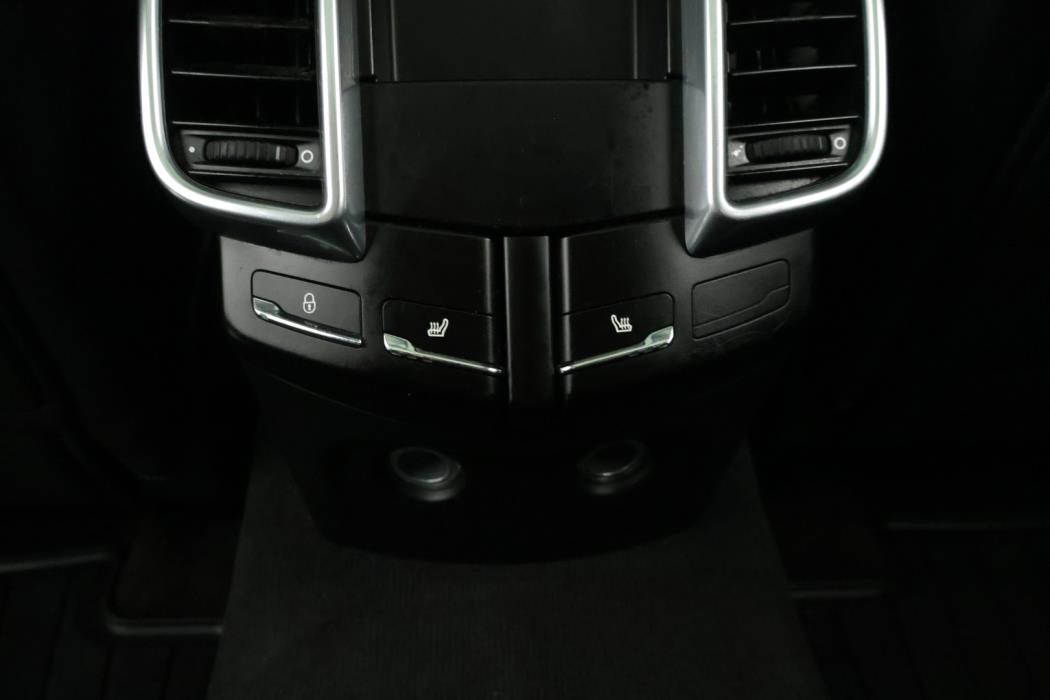 PORSCHE Cayenne 2012