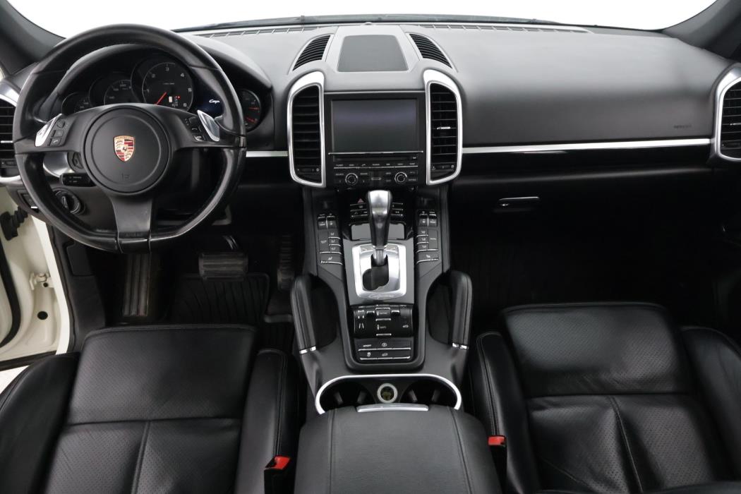 PORSCHE Cayenne 2012
