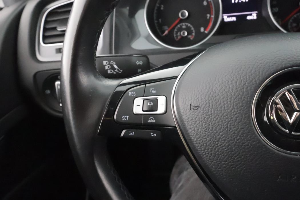 VOLKSWAGEN Golf 2018