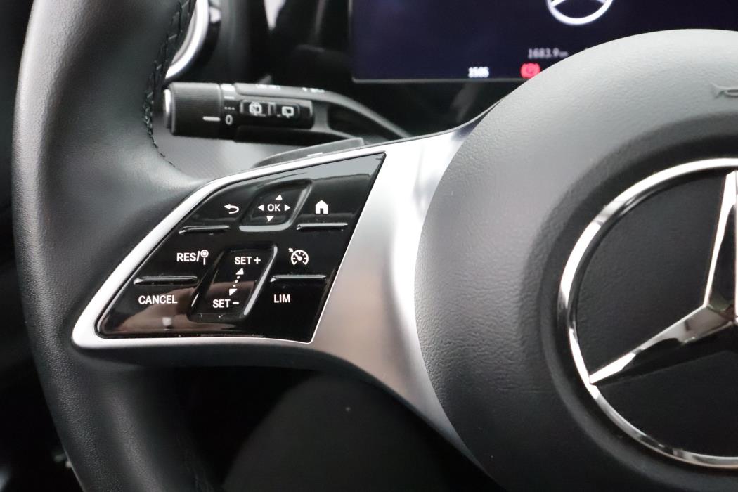 MERCEDES-BENZ C 2023