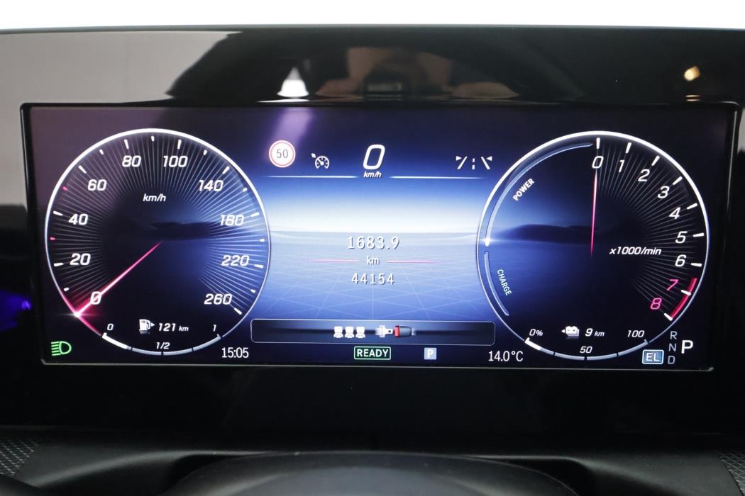 MERCEDES-BENZ C 2023