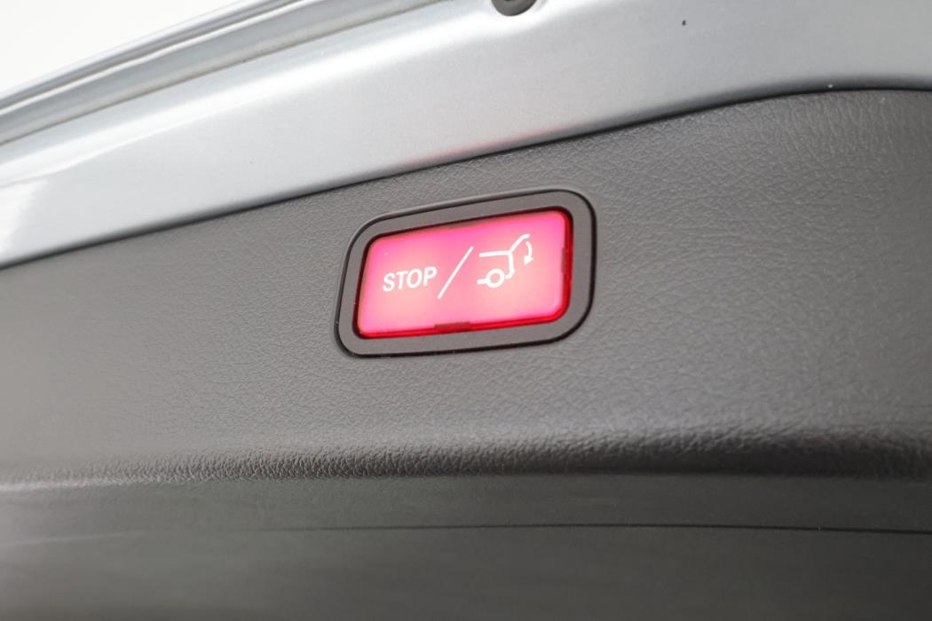 MERCEDES-BENZ C 2023