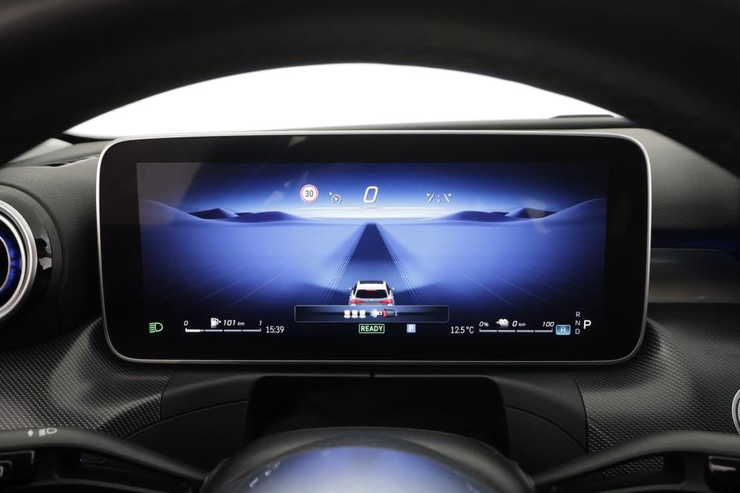 MERCEDES-BENZ C 2023