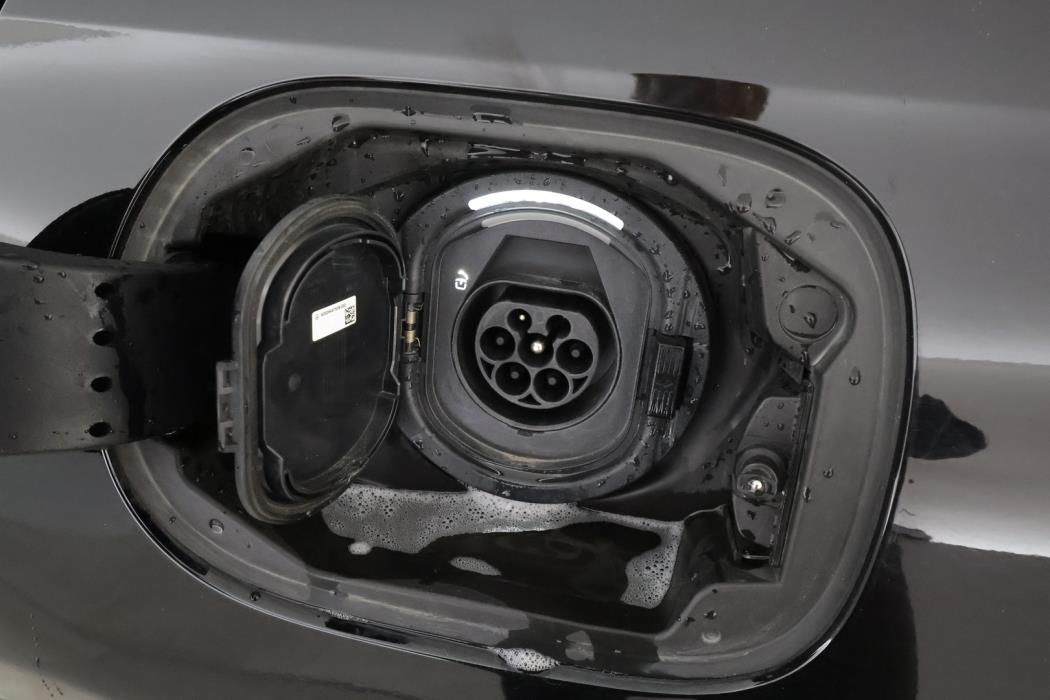 MERCEDES-BENZ C 2023