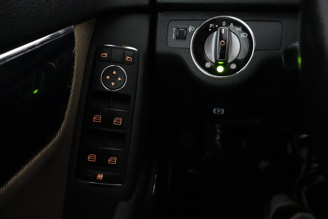 MERCEDES-BENZ C 2007