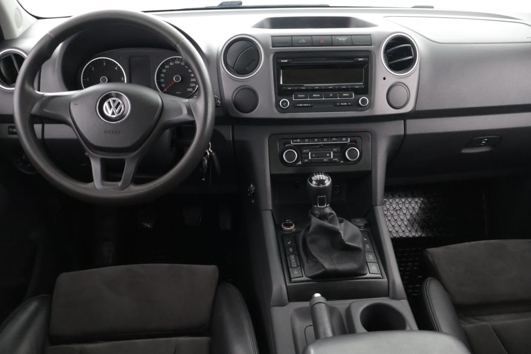 VOLKSWAGEN Amarok 2016