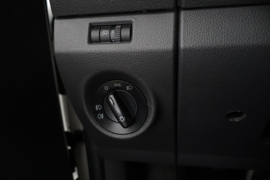 VOLKSWAGEN Amarok 2016