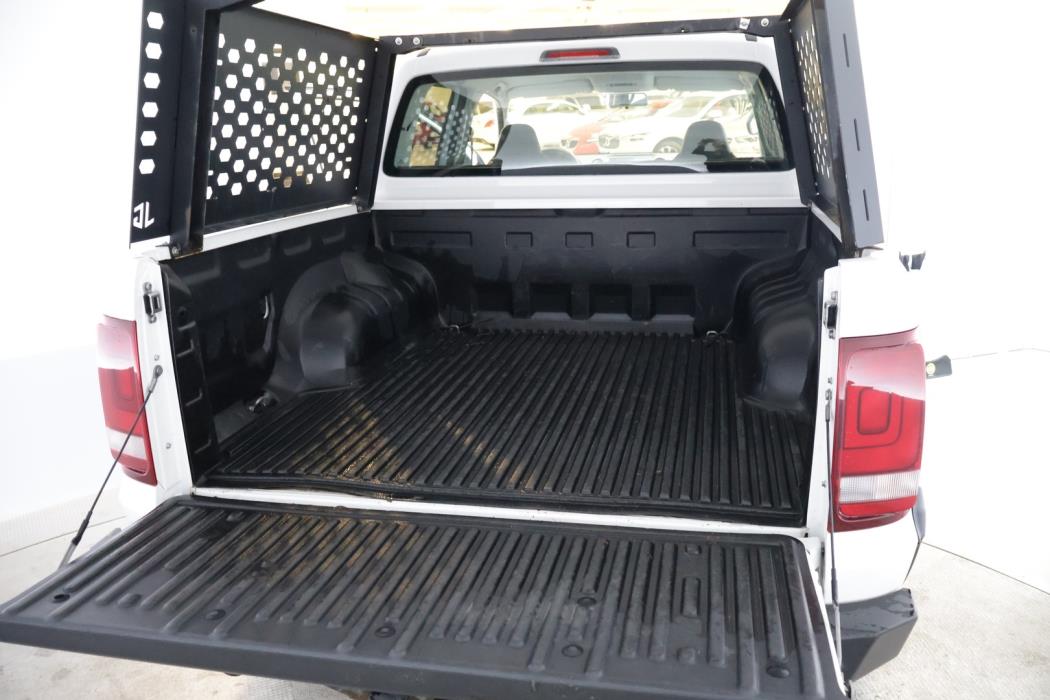 VOLKSWAGEN Amarok 2016
