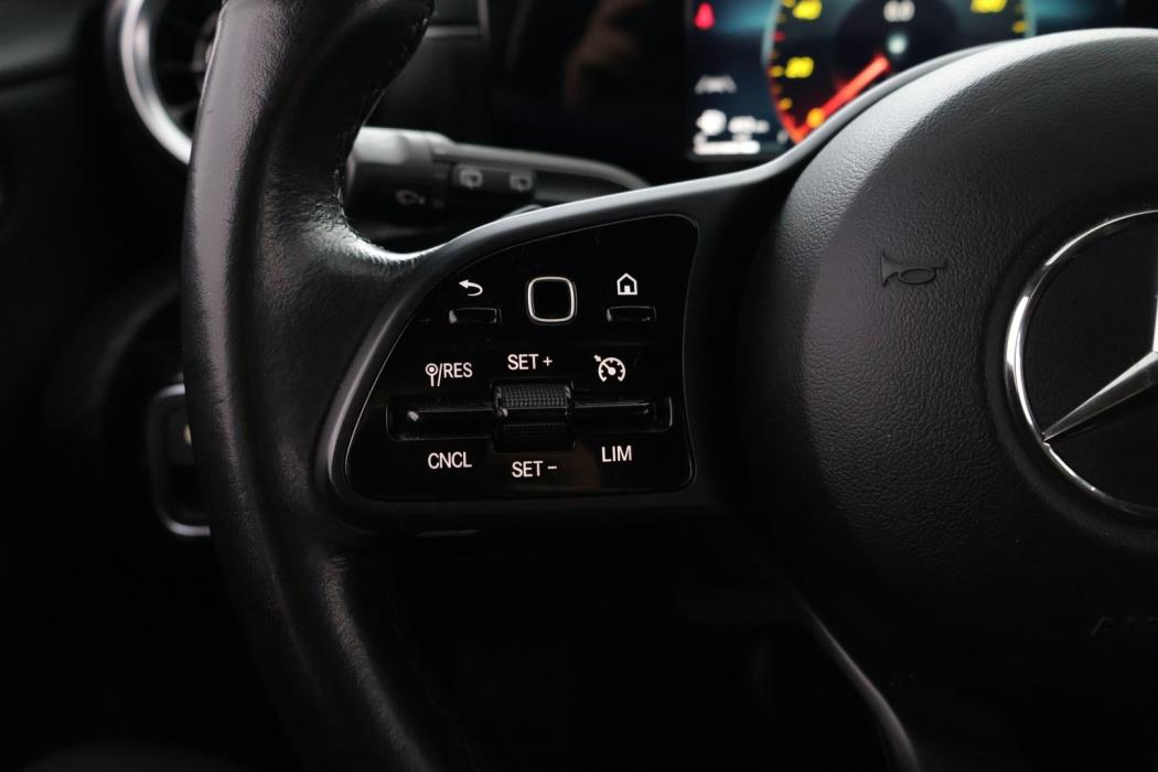 MERCEDES-BENZ A 2019
